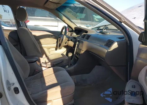 2000 Toyota Camry Le V6 из США, поврежденный, VIN 4T1BF22K7YU953063